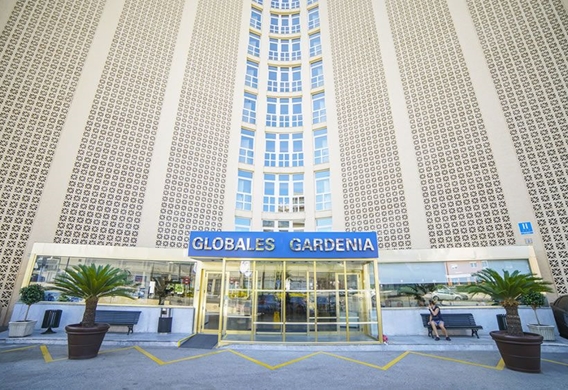 globales-gardenia-entrada-hotel.jpg