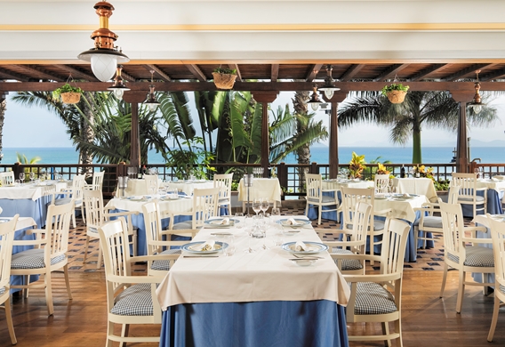 Princesa Yaiza Suite Hotel Resort 5 Luxury - Restaurante Isla de lobos Sea View.jpg